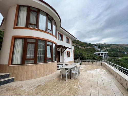 Sera Lake Villa