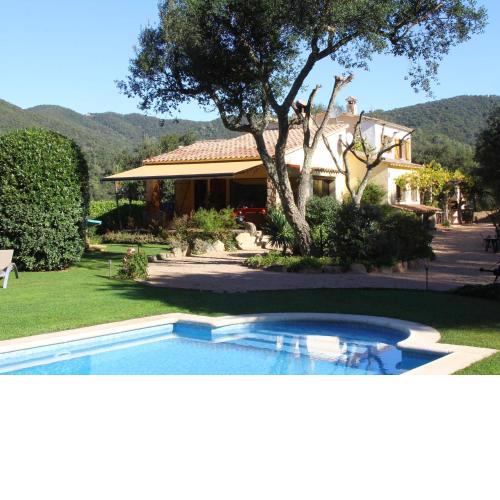 Serene Villa in Calonge with Private Swimming Pool
