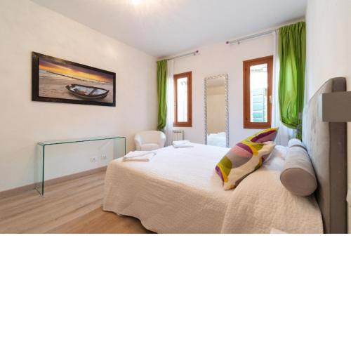 Serenissima Apartments