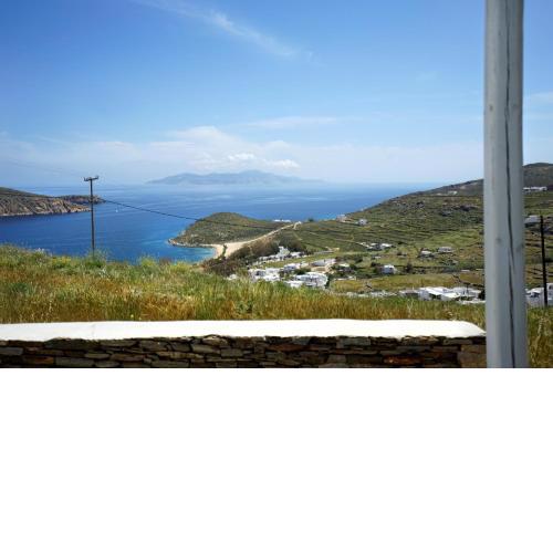 Serifos cozy home with a view