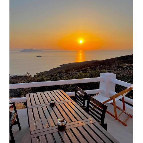 SERIFOS STONE VILLAS