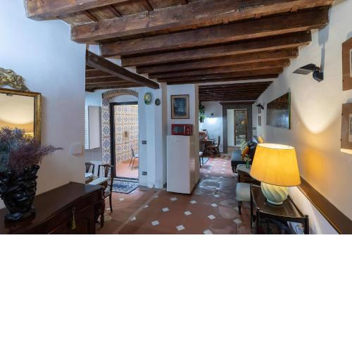 SERRAGLI Court-Hosted by Sweetstay