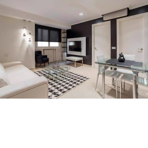 SERRANO VANTAGE, by Presidence Rentals