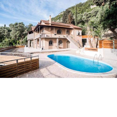 SEVEN KEYS Luxury Suites