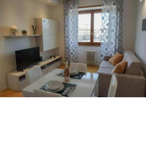 Shelley Apartment
