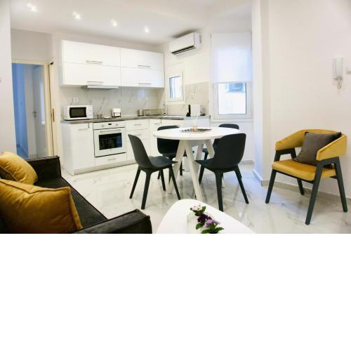 Shiny & Cozy 2 Bedrooms Apt in Athens