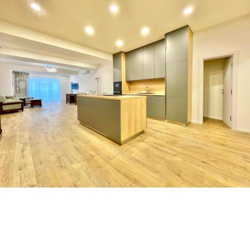 Shon apartment old town