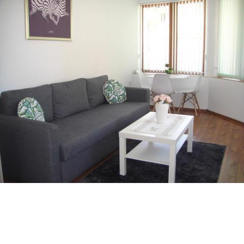 Shushi’s 1 bedroom Central apartment