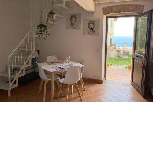 Sicilian Suite garden