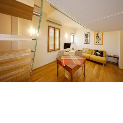 Siena UpTown - Sabrina's Cozy Apartment