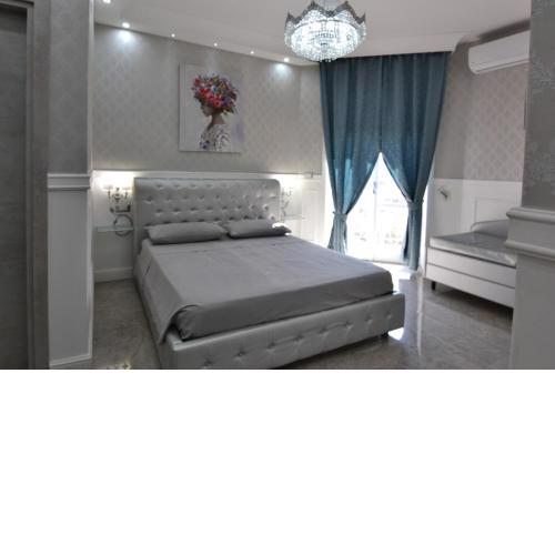 SILVER SUITE