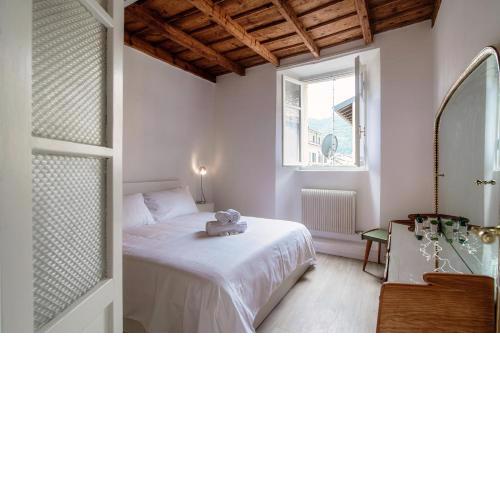 Silvia Como House-By House Of Travelers-