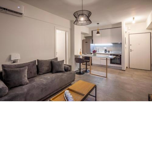 Simone By Socrates Junior Houses