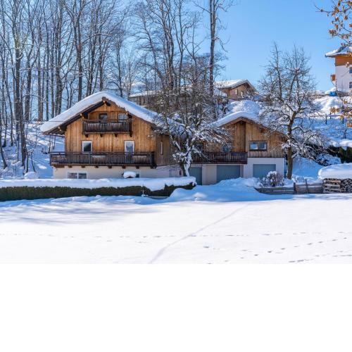 Simplistic Apartment in Piesendorf Walchen near Ski Slopes