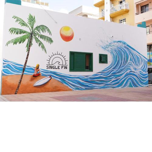 Single Fin Hostel