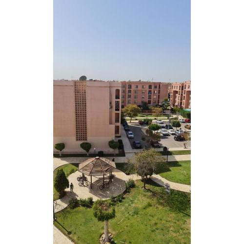 Single room in a shared apartment girls only غرفة مفرده بنات فقط