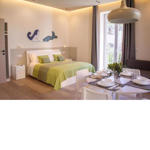 Sirena Partenope e San Gennaro HOME Sanità - Centro Storico Napoli