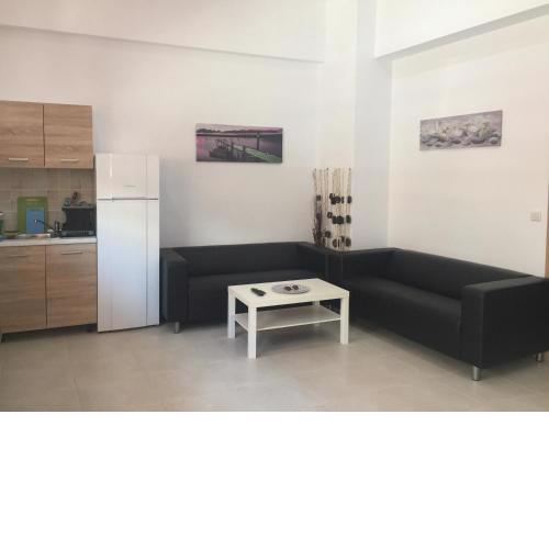 Sisifou Hostel