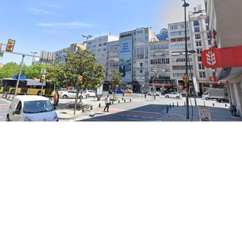 SİSLİ İN STREET WİTH LİFT NEW FURNİSHED NİCE FLAT
