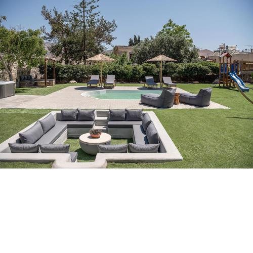 SivasZen Luxury Villa, with Heated Pool & Jacuzzi, By ThinkVilla