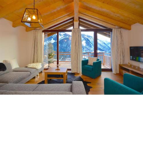 Ski-in / Ski-out Chalet Maiskogel 13a by Alpen Apartments