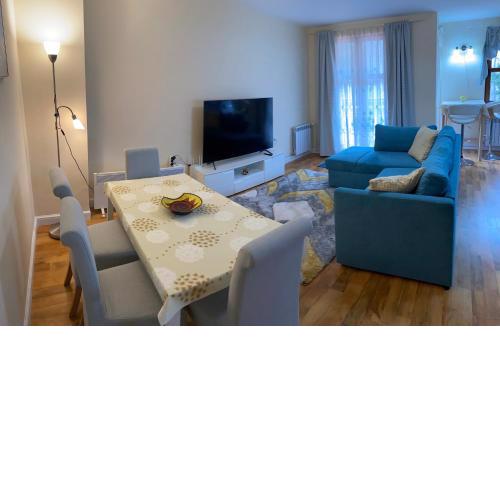 Ski to door at Mountain View apart-hotel Bansko
