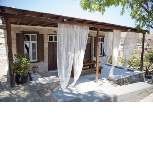 Skinos House