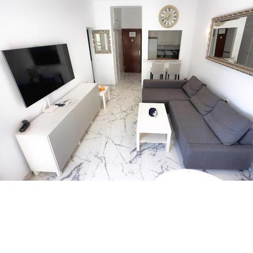 SKOL 424 Stunning One-bedroom apartment with sea views