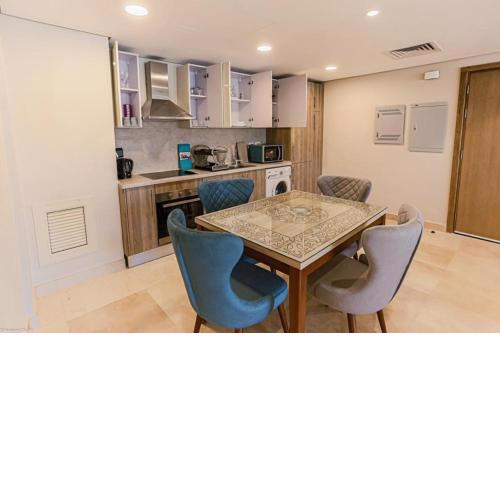 SkyWay Apartment Hotel
