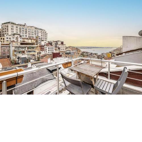Sleek Flat with Excellent View in Cihangir