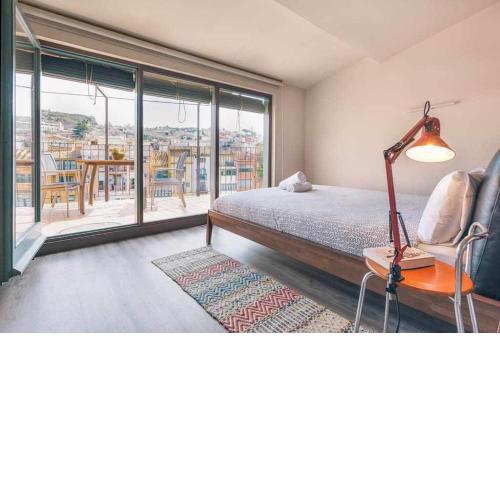 Sleep y Stay Luxury top floor apt with terrace