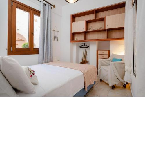 Small Apartment in Grotta Naxos