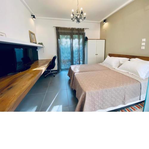 Small Gem Studio Athens, next to metro nomismatokopeio