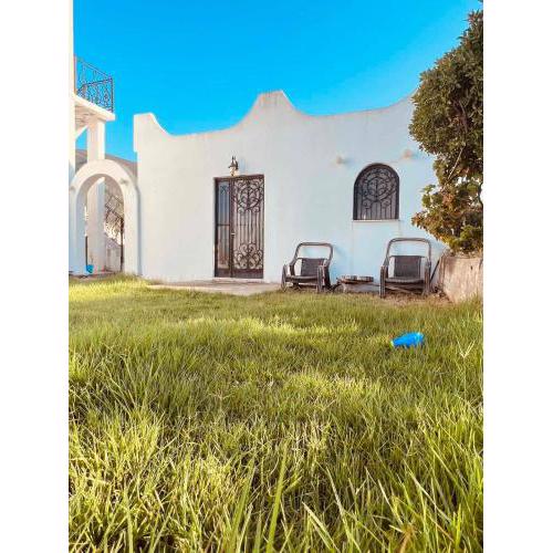 Small house 50 m from the beach