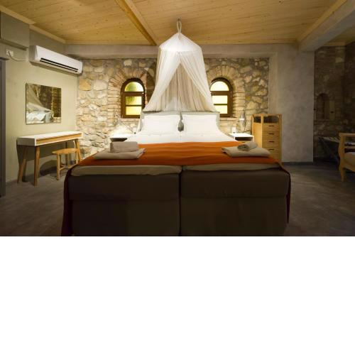 small luxury hotel 1800