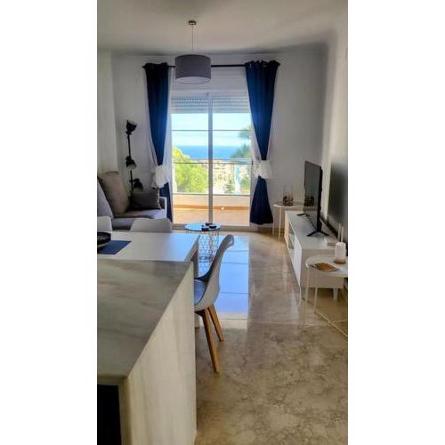 Small Oasis 3 bed with sea view