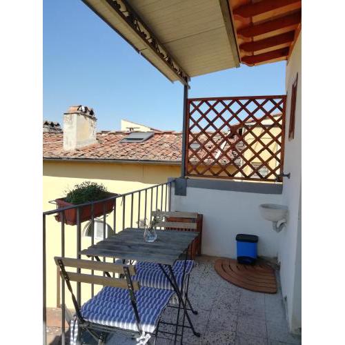 Small Rooftop Studio with Terrace Piccolo Monolocale con Terrazza
