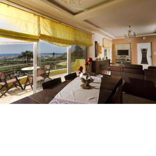 Smaragdas Sunny Home