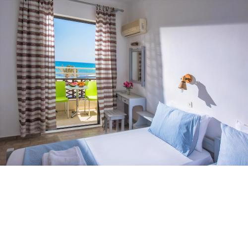 Smaragdine Beach Hotel