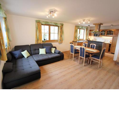 Snug Farmhouse in Taxenbach near Cross country Skiing