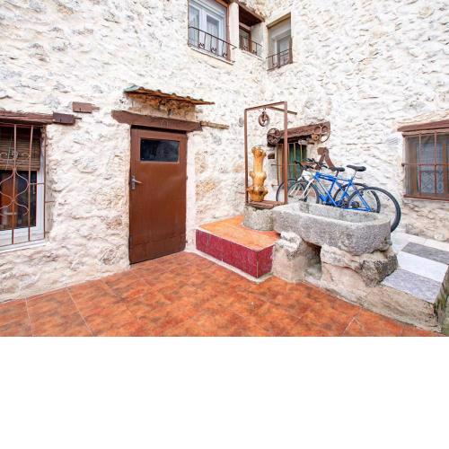 Snug Holiday Home in Valladolid with Private Pool
