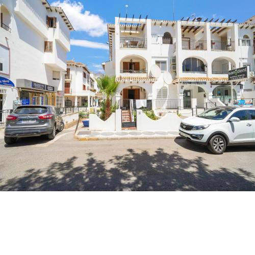 Snug holiday home in Villamartin with garden