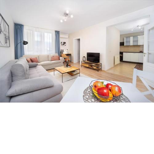 Sofia Center 1-Bedroom Flat Next to Mall of Sofia