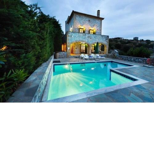 SOFIA, Luxury Stone Villa in Stoupa with Private Pool, BBQ and Amazing Sea View