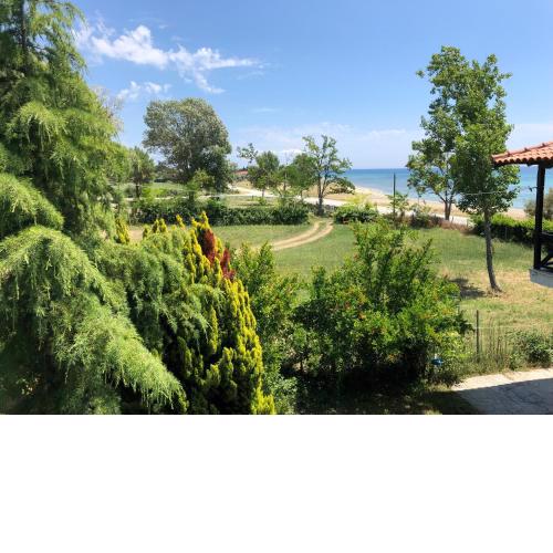 Sofia's Pearl Beachfront Maisonette