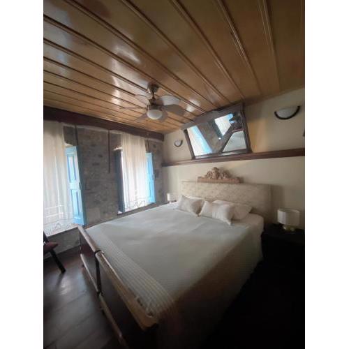 Soho Ayvalık (Tarihi Gülsün hanım konağı)