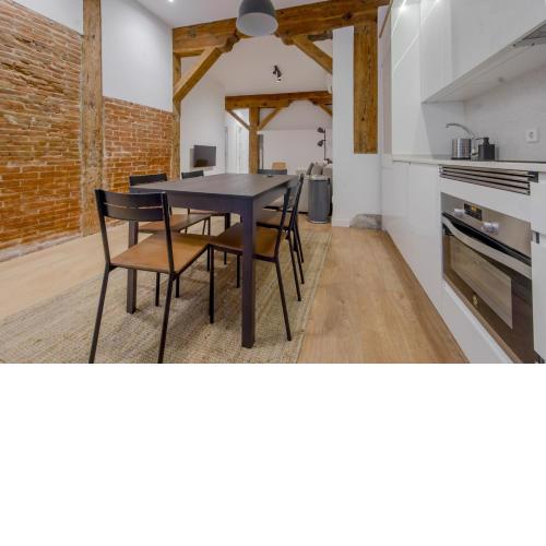 SoHo style Apt para 7p en el centro de Madrid!