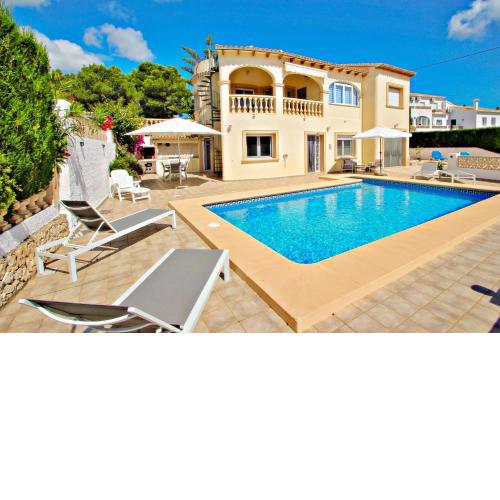 Sol Mar - sea view holiday home with private pool in Benissa