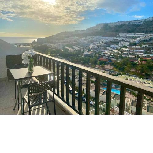 Solaris - Refurbished, Top Floor, Sea Views