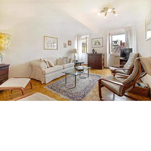 Solaris Cozy Luminous Apartment In The Downtown